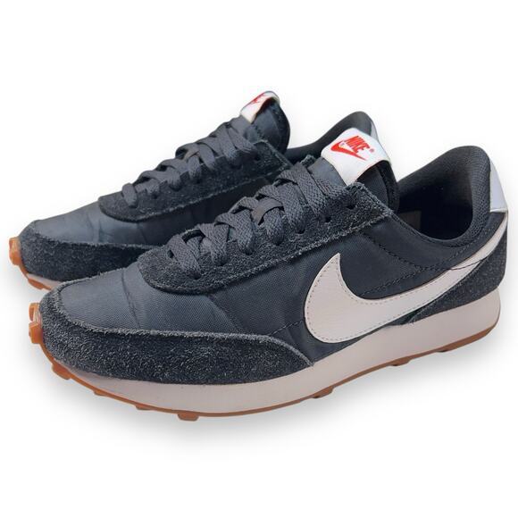 Nike Daybreak Womens Size 7 Black White Gum Athletic Running Shoes - Picture 1 of 9